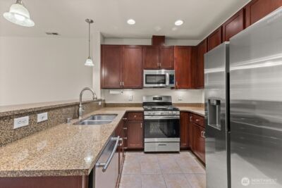 13914 N Pointe Circle #E, Mill Creek, WA 98012-4685 - Photo 6