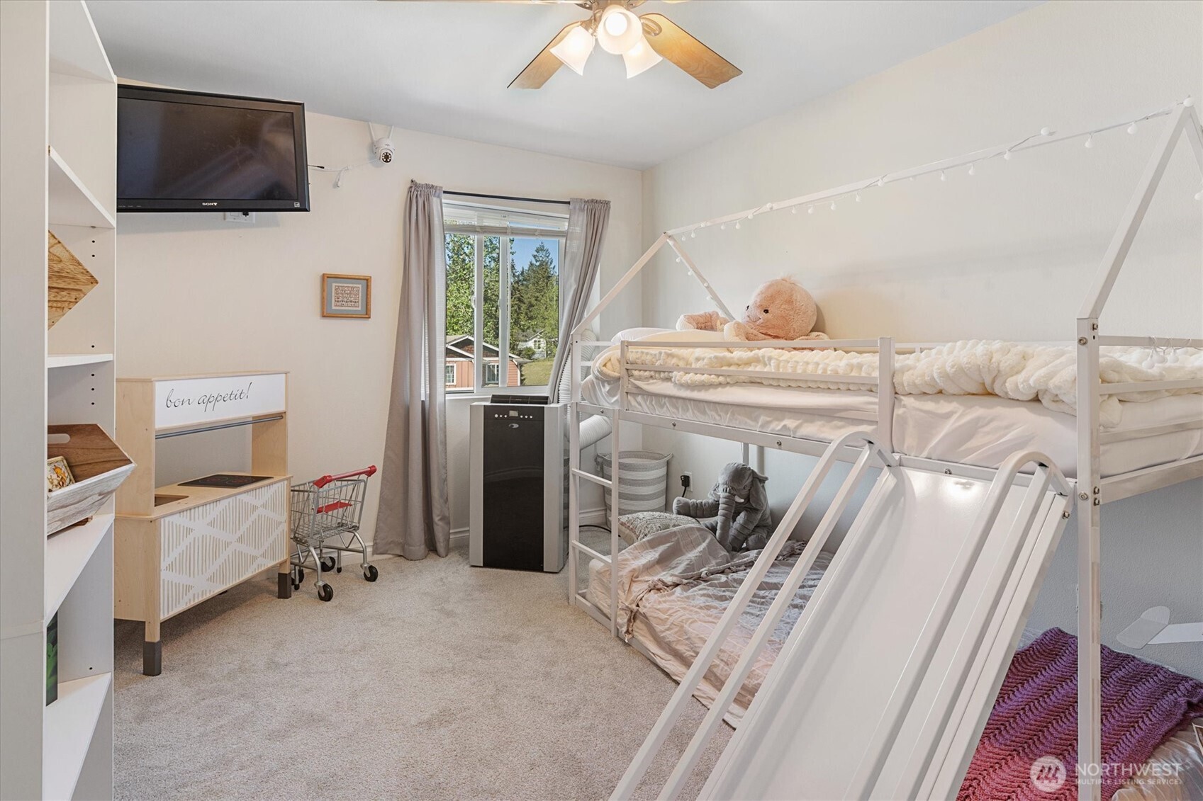 6994 E Dakota Street , Port Orchard, WA 98366