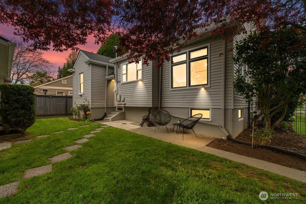 1471 NW 77th Street , Seattle, WA 98117