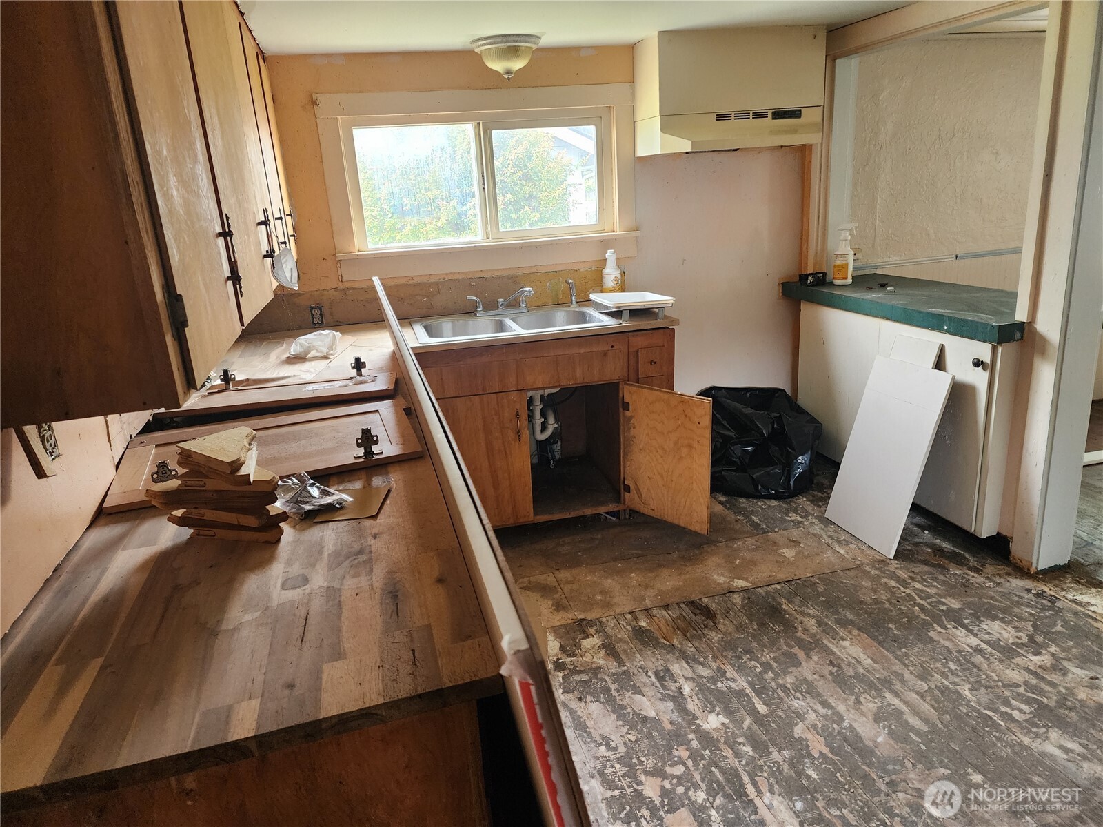 241 SW 10th Street , Chehalis, WA 98532