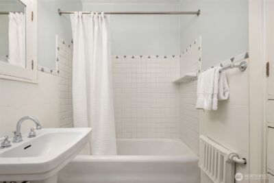 1902 Bigelow Avenue N #403, Seattle, WA 98109 - Photo 14