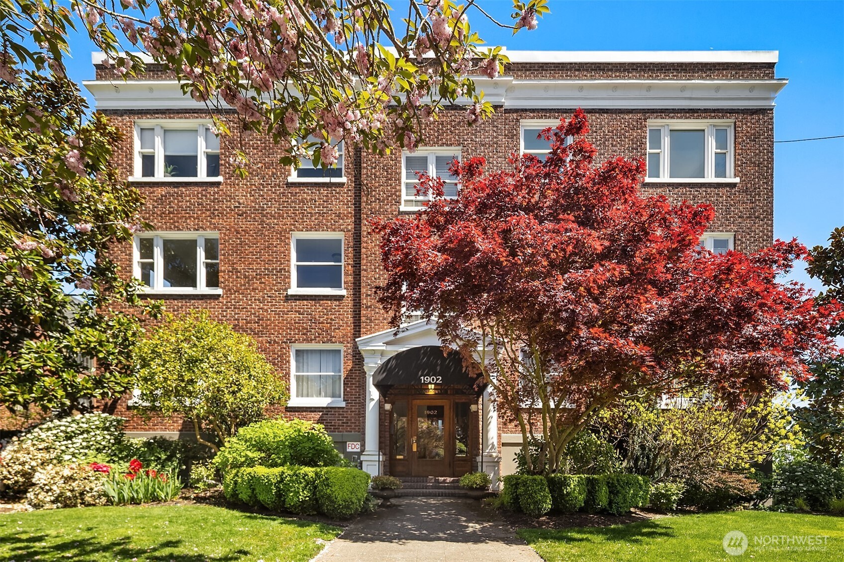 1902 Bigelow Avenue N #403, Seattle, WA 98109