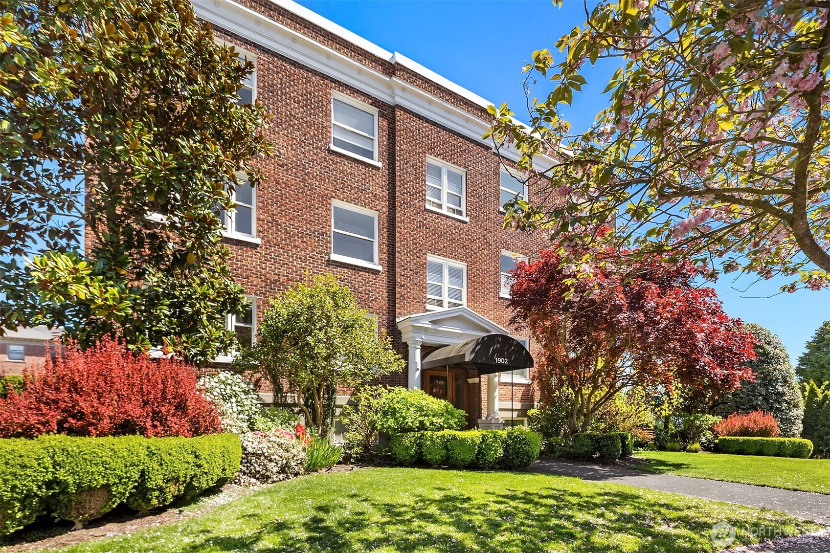 1902 Bigelow Avenue N #403, Seattle, WA 98109