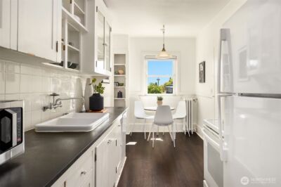 1902 Bigelow Avenue N #403, Seattle, WA 98109 - Photo 8