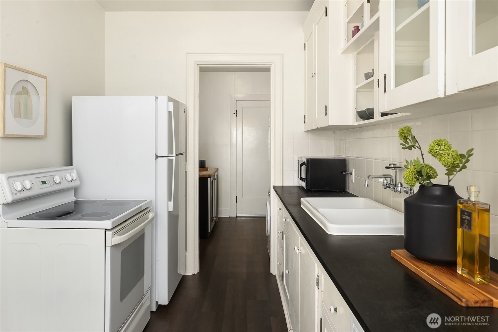 1902 Bigelow Avenue N #403, Seattle, WA 98109
