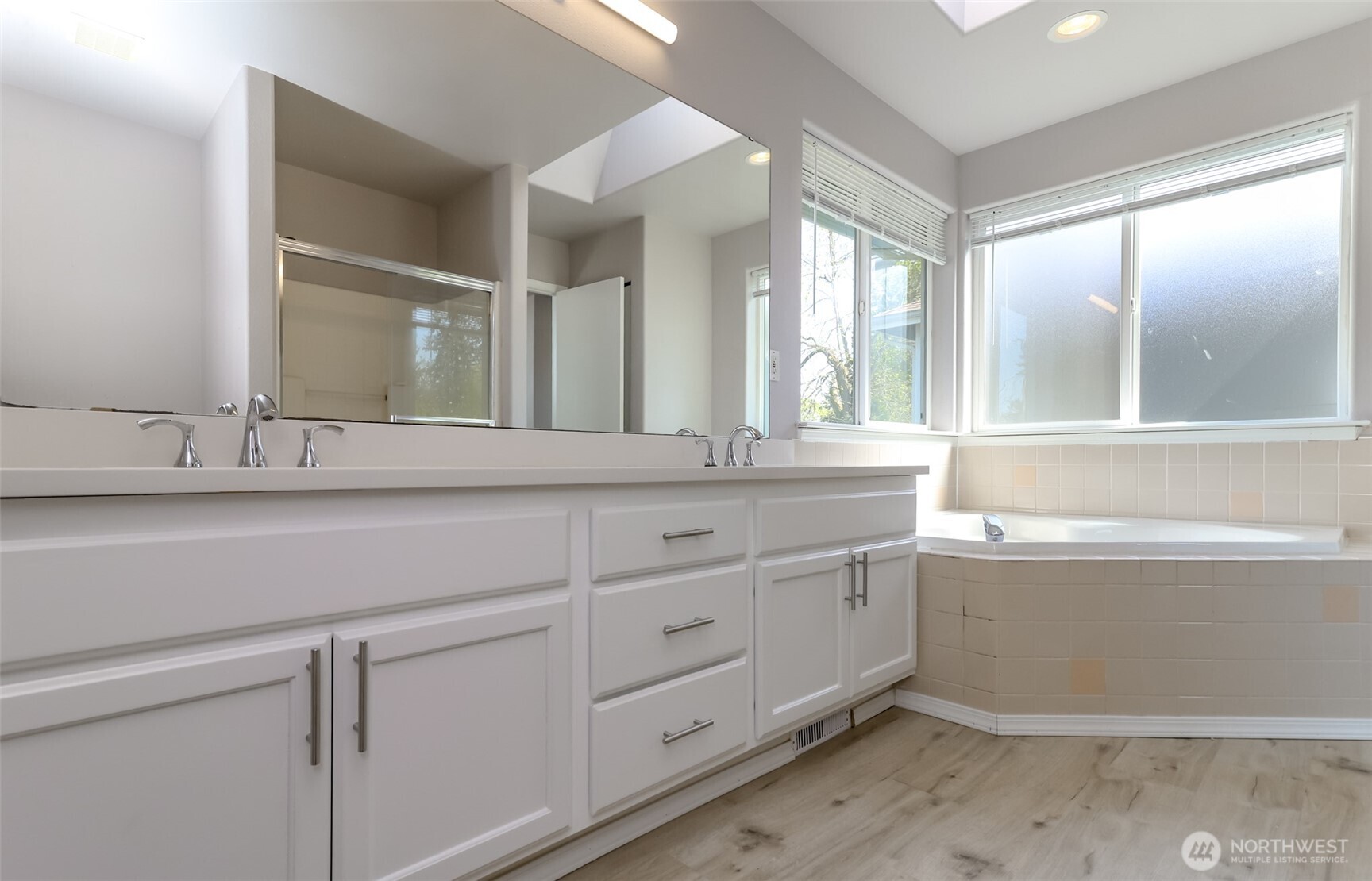 27012 117th Place SE, Kent, WA 98030