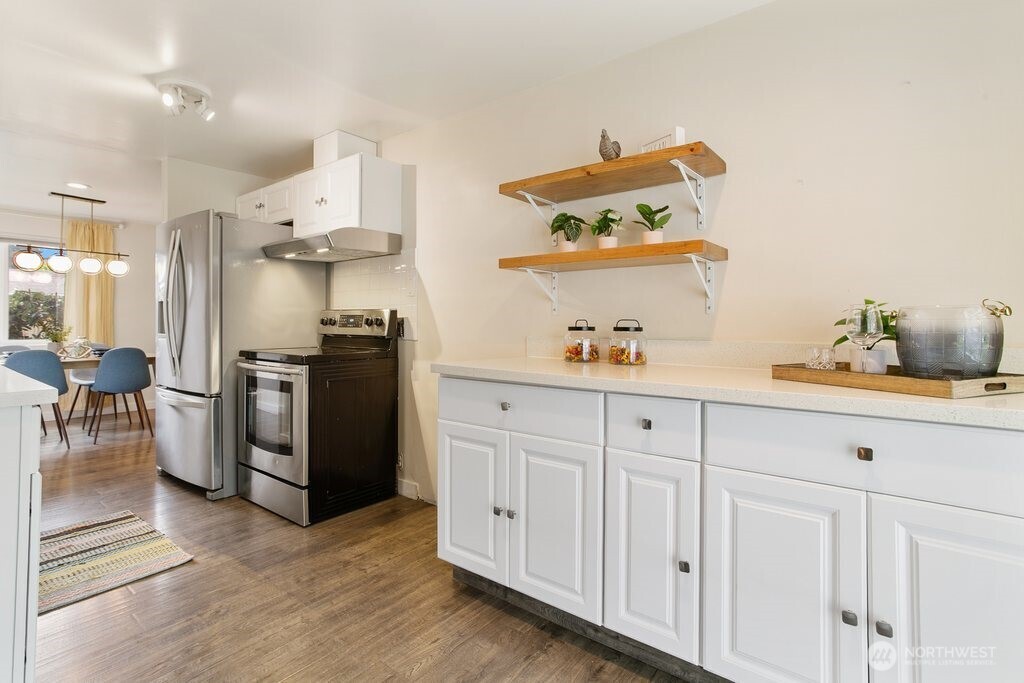 12214 4th Avenue SW, Seattle, WA 98146-2951