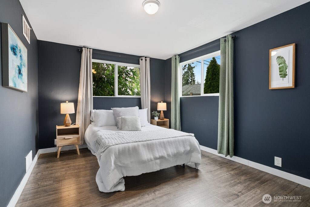 12214 4th Avenue SW, Seattle, WA 98146-2951