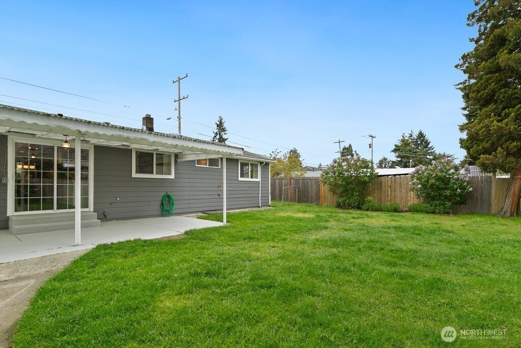 12214 4th Avenue SW, Seattle, WA 98146-2951