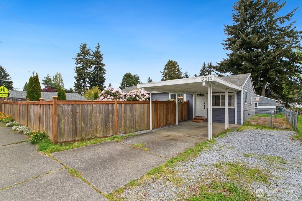 12214 4th Avenue SW, Seattle, WA 98146-2951