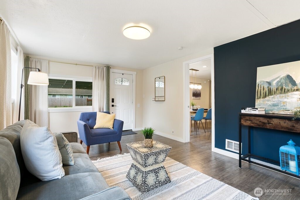 12214 4th Avenue SW, Seattle, WA 98146-2951