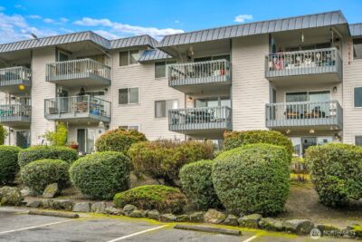 23005 Marine View Drive S, Des Moines, WA 98198-8466