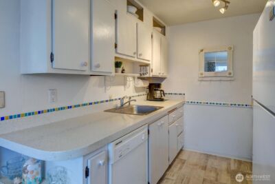 23005 Marine View Drive S, Des Moines, WA 98198-8466 - Photo 11