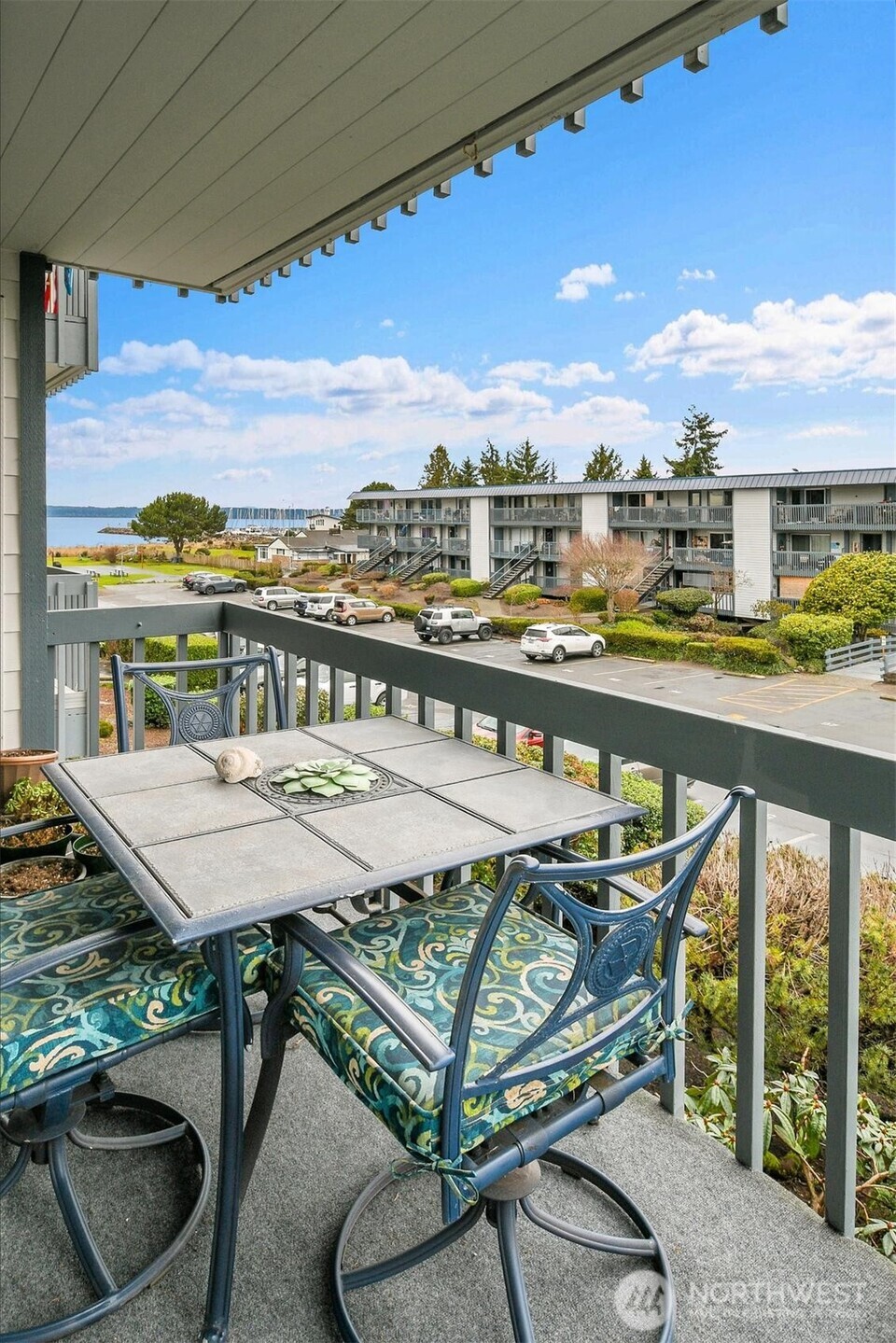 23005 Marine View Drive S, Des Moines, WA 98198-8466