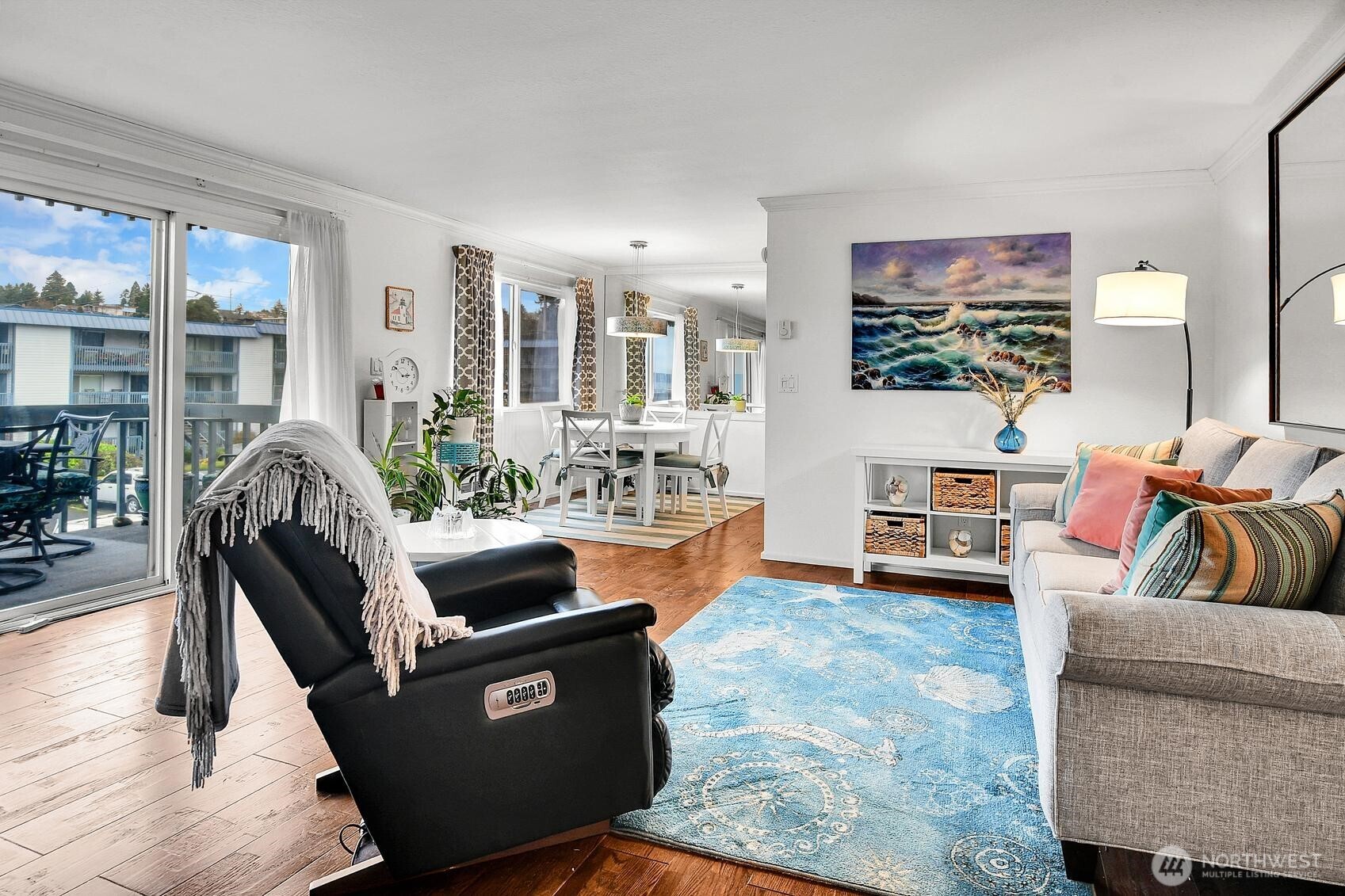 23005 Marine View Drive S, Des Moines, WA 98198-8466
