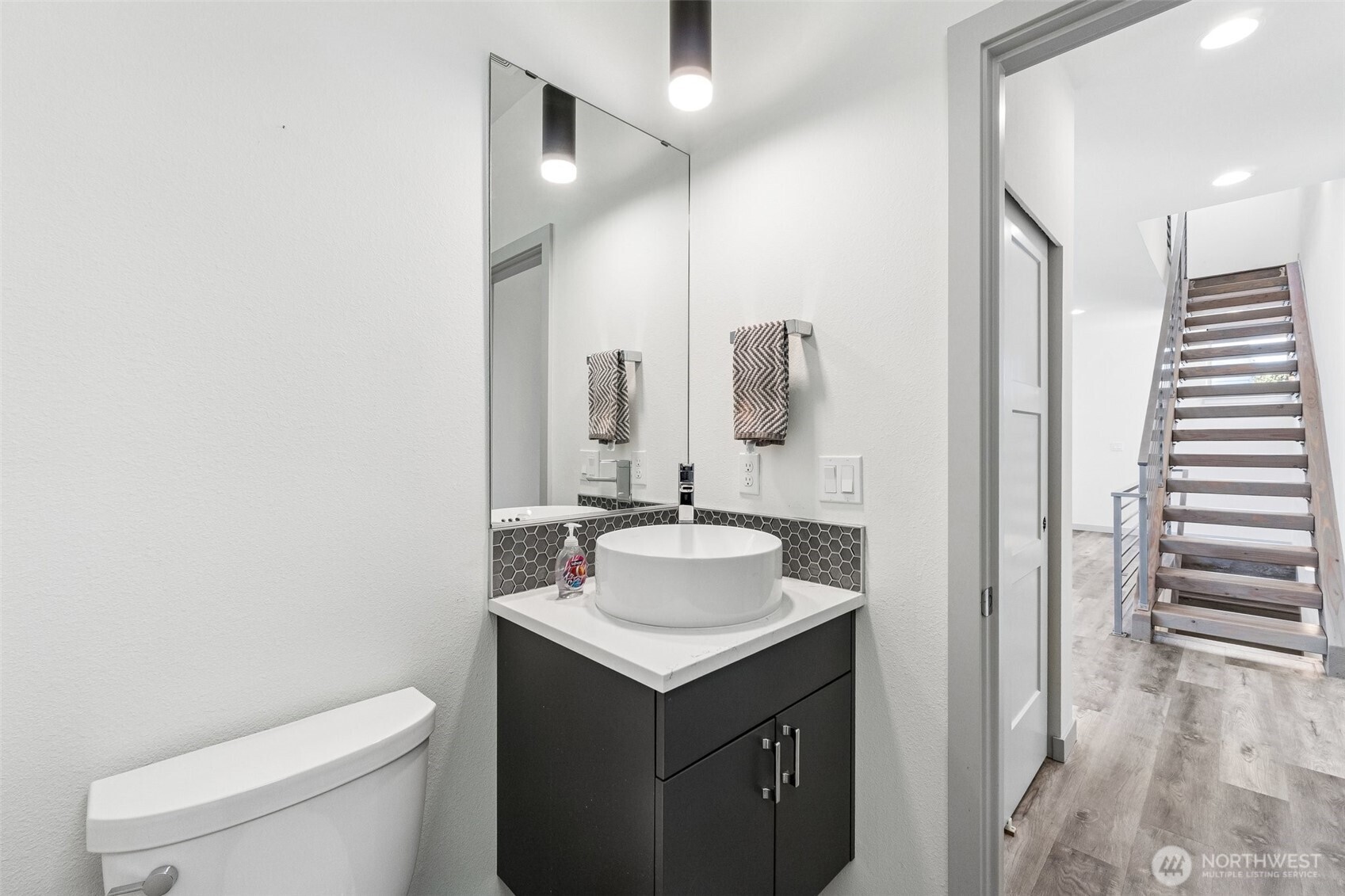 2224 NW 63rd Street , Seattle, WA 98107