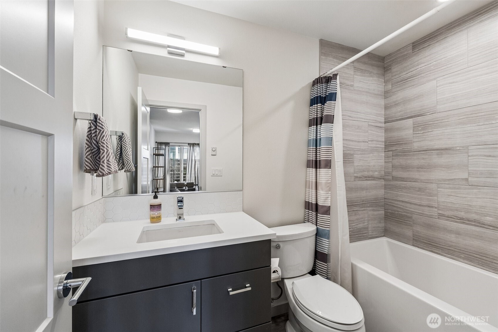 2224 NW 63rd Street , Seattle, WA 98107