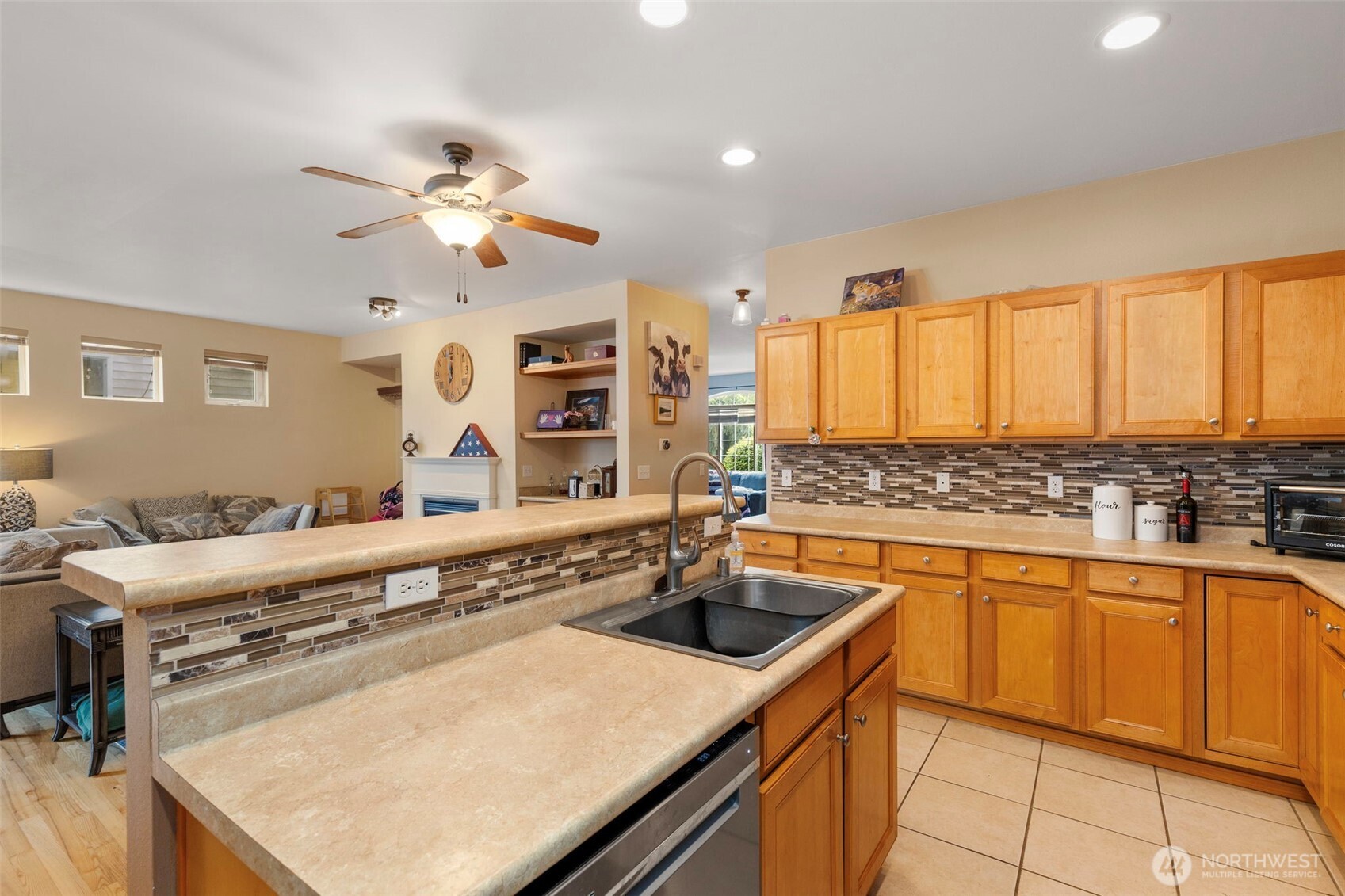734 Glenmore Loop , Port Orchard, WA 98366