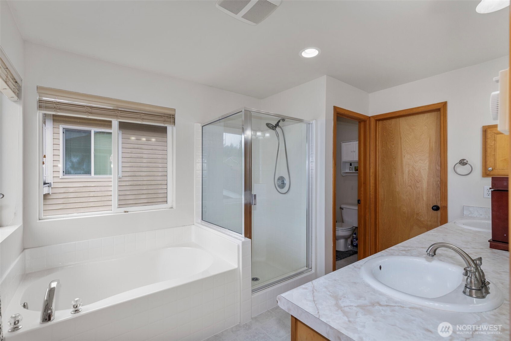 734 Glenmore Loop , Port Orchard, WA 98366