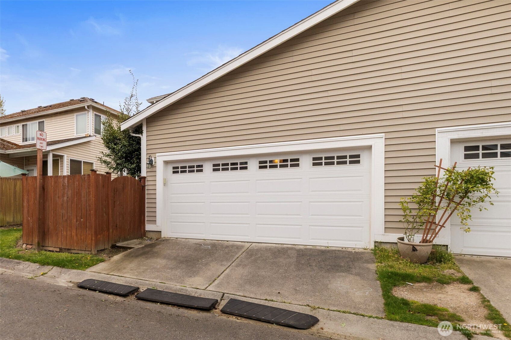 734 Glenmore Loop , Port Orchard, WA 98366