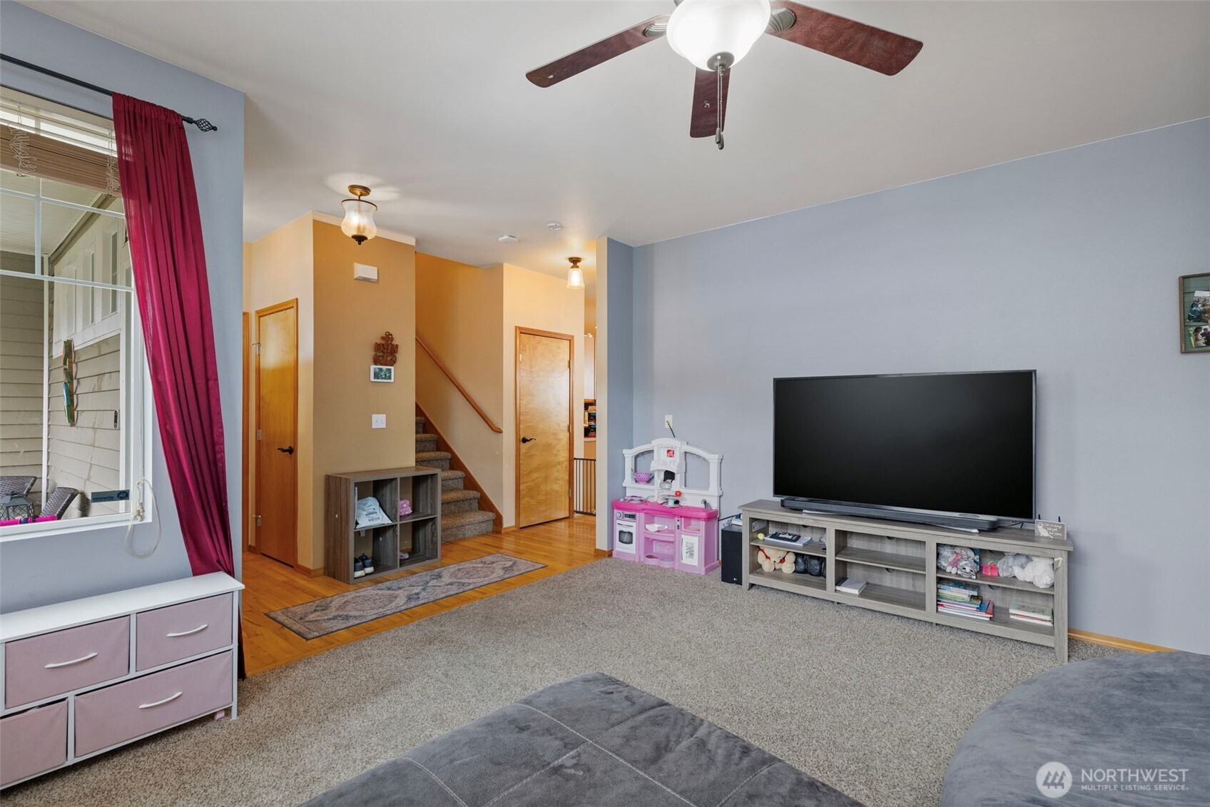 734 Glenmore Loop , Port Orchard, WA 98366