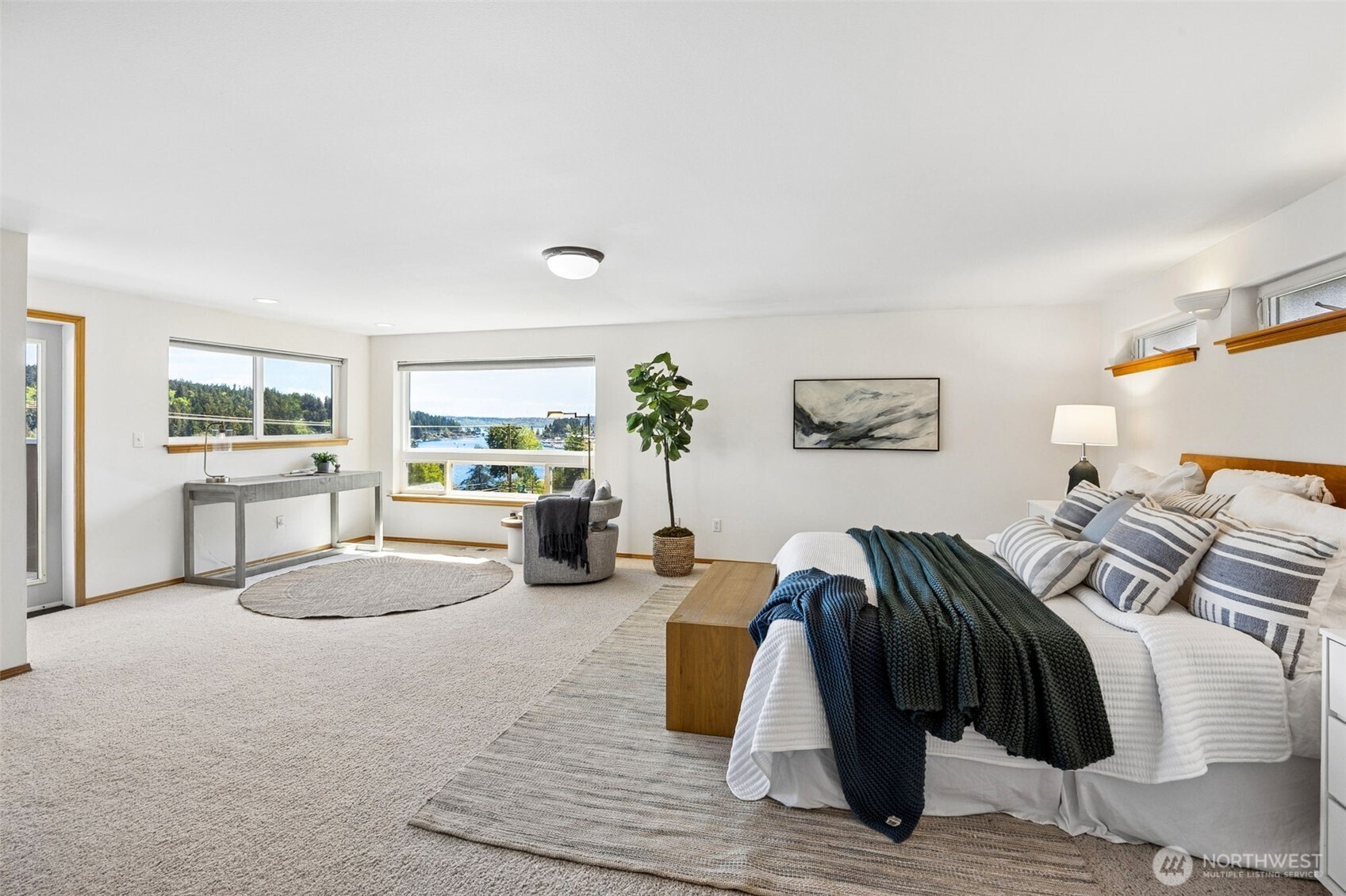 9226 Peacock Hill Avenue , Gig Harbor, WA 98332