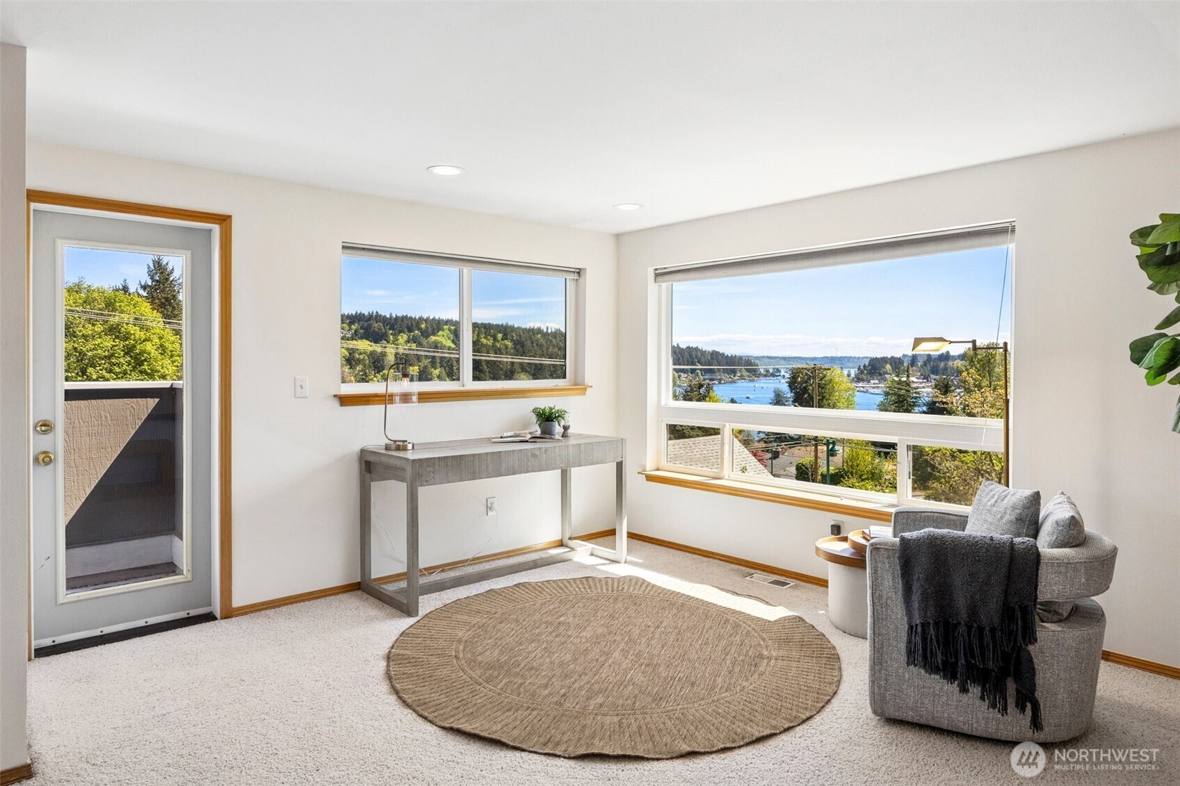 9226 Peacock Hill Avenue , Gig Harbor, WA 98332