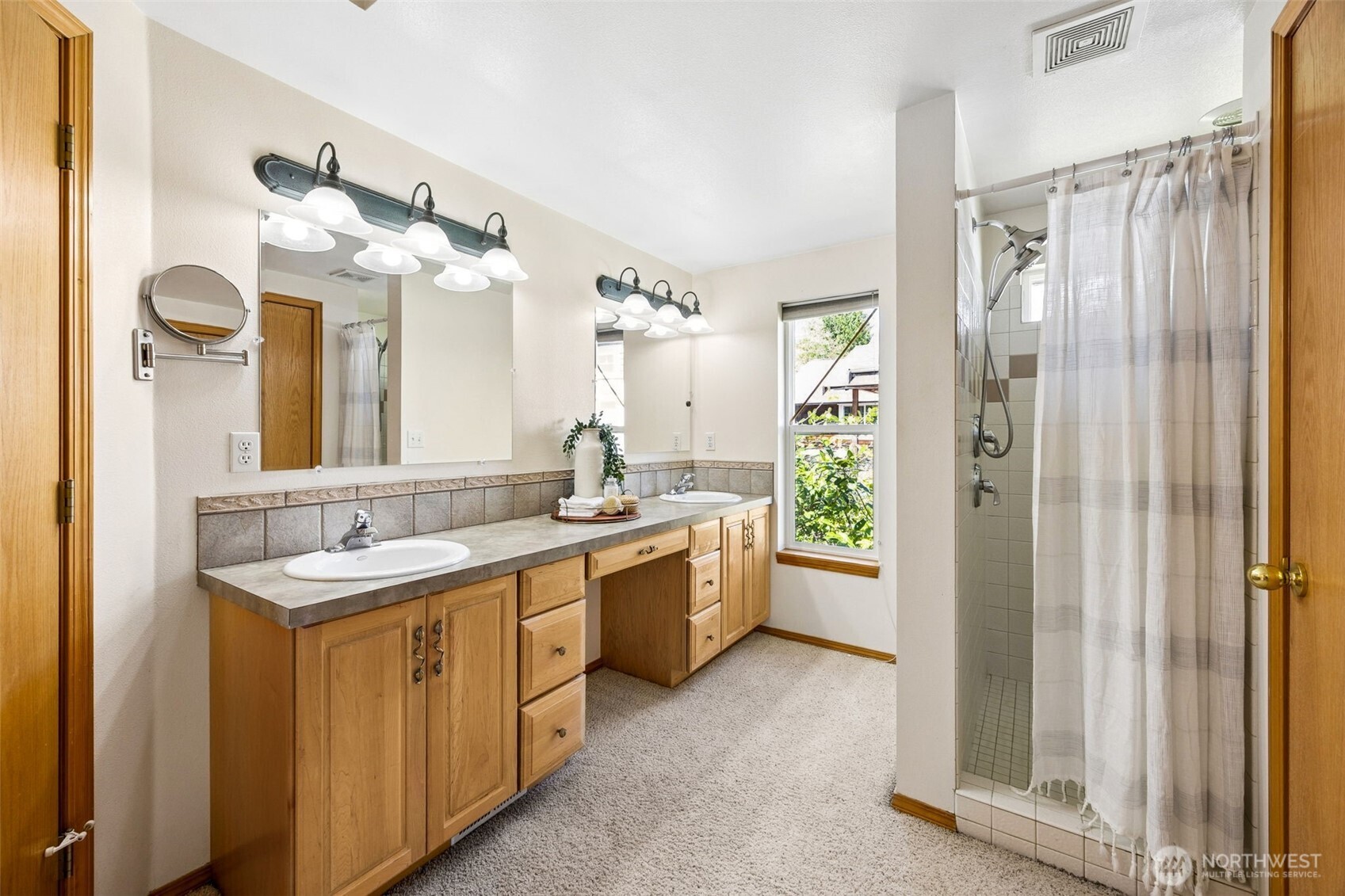 9226 Peacock Hill Avenue , Gig Harbor, WA 98332