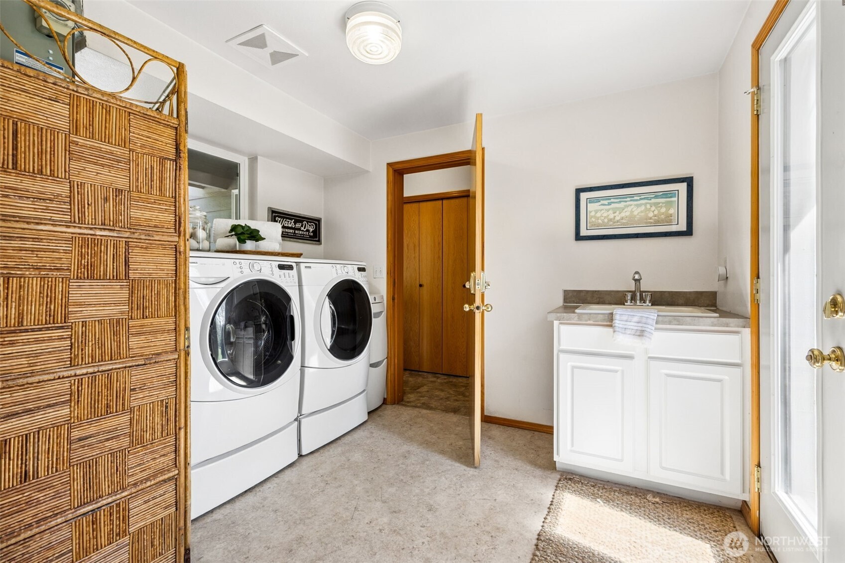 9226 Peacock Hill Avenue , Gig Harbor, WA 98332