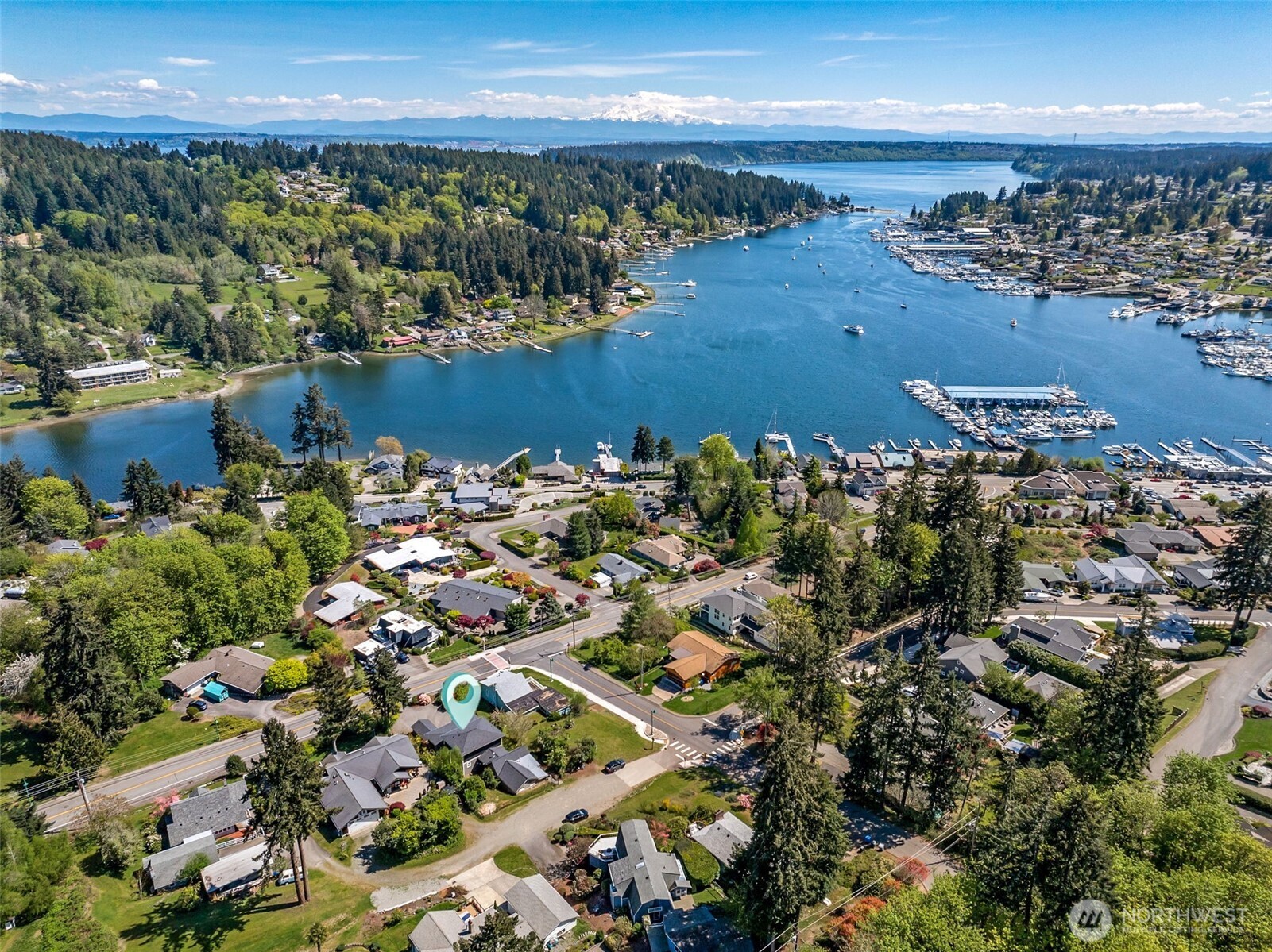 9226 Peacock Hill Avenue , Gig Harbor, WA 98332