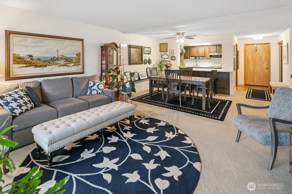 9710 Greenwood Avenue N #303, Seattle, WA 98103-3031