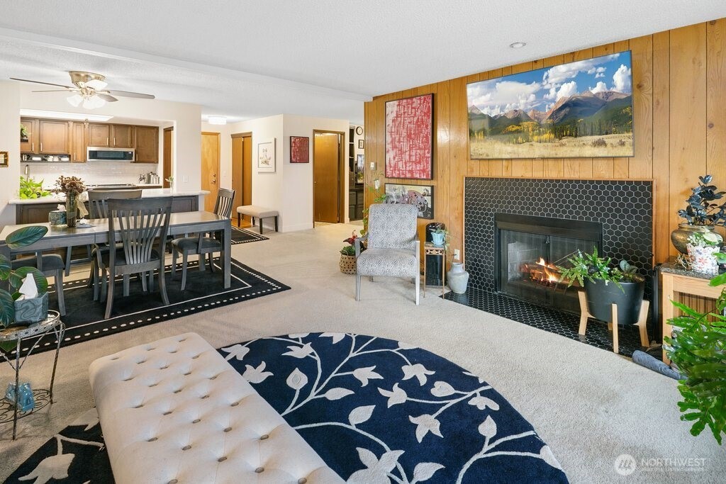 9710 Greenwood Avenue N #303, Seattle, WA 98103-3031