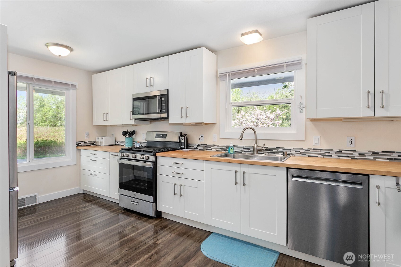 997 W Larson Road , Bellingham, WA 98226