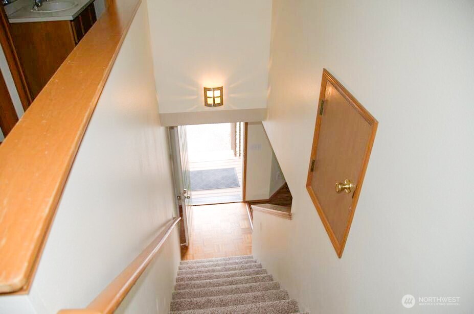 6305 Bob Galbreath Road , Clinton, WA 98236