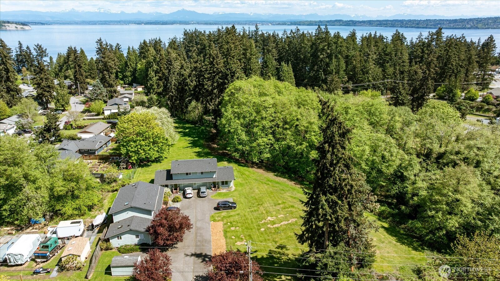 6305 Bob Galbreath Road , Clinton, WA 98236