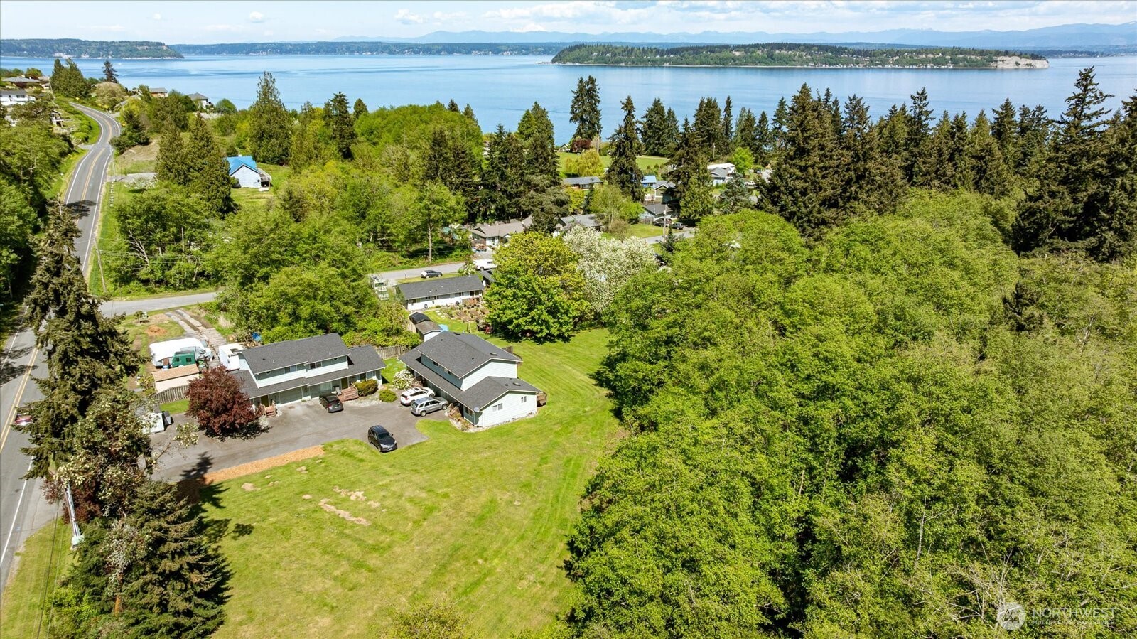 6305 Bob Galbreath Road , Clinton, WA 98236