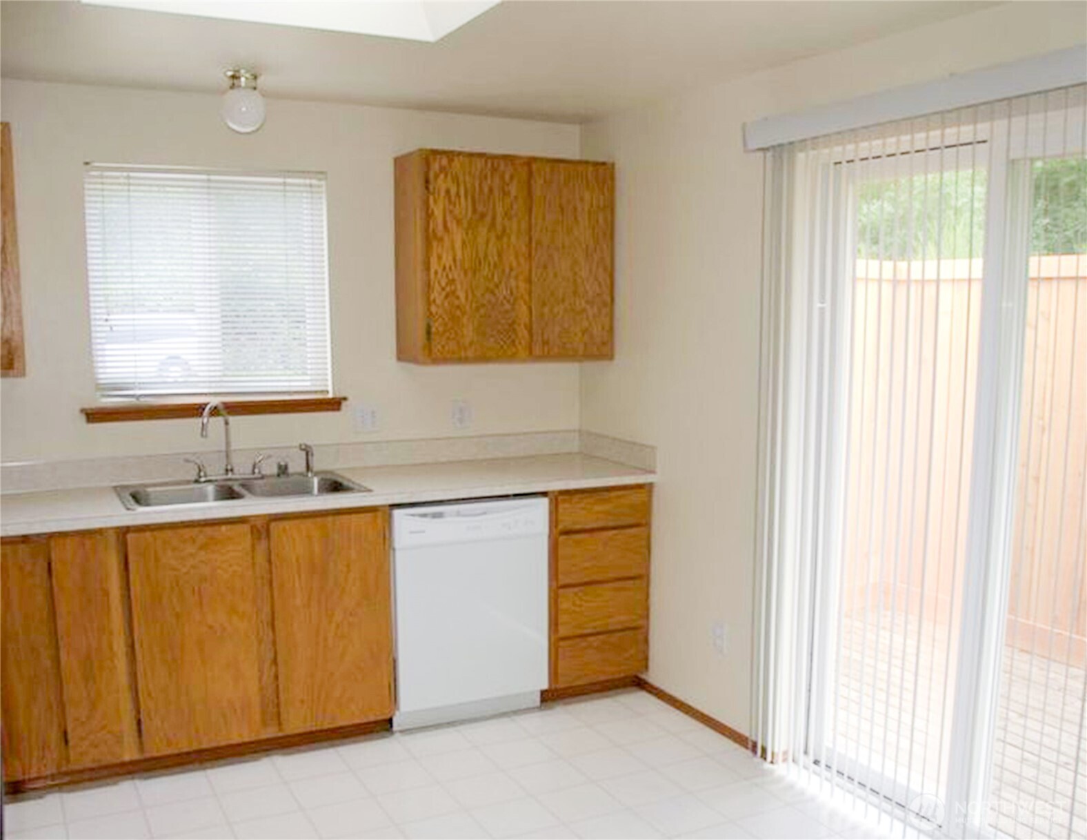 6305 Bob Galbreath Road , Clinton, WA 98236