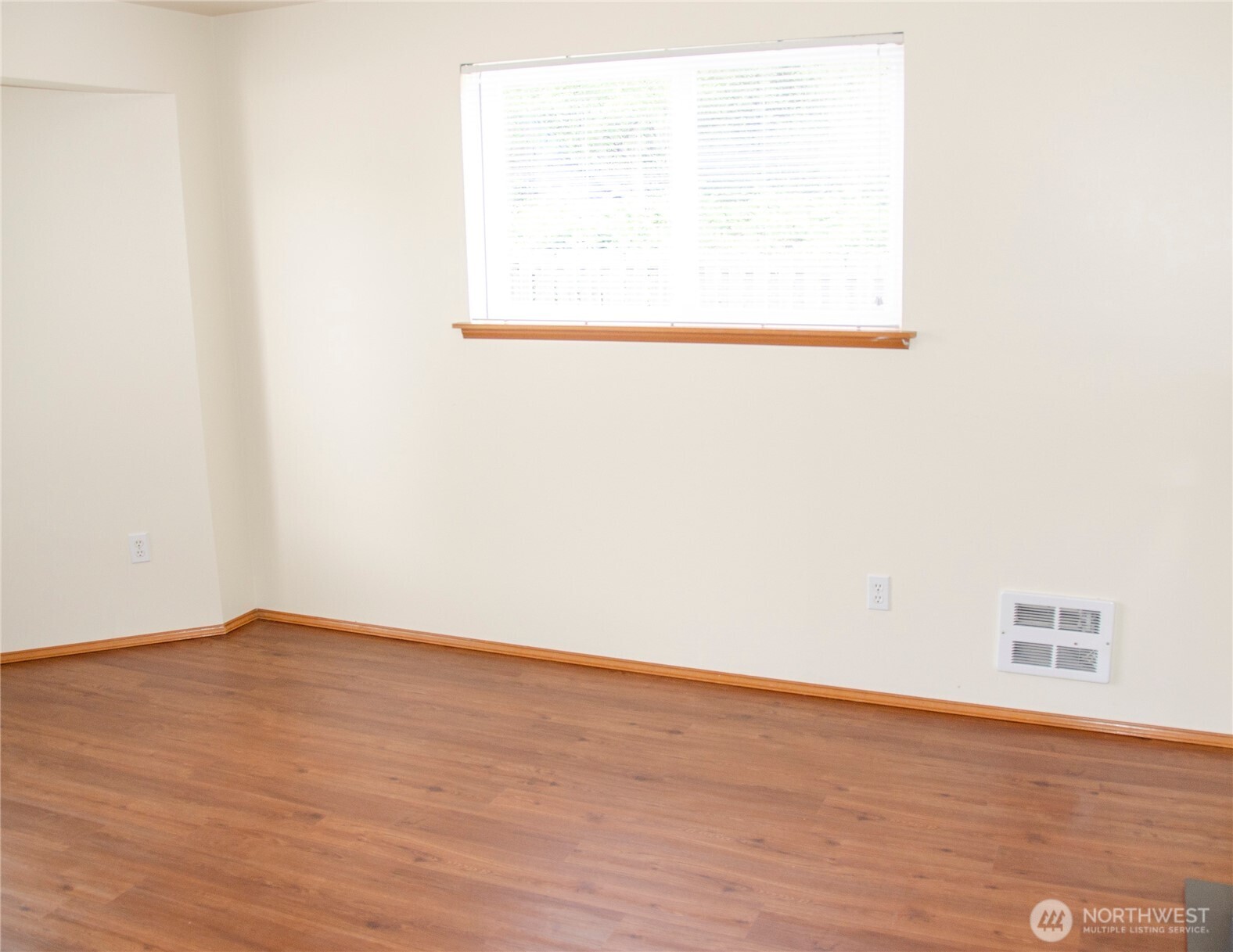 6305 Bob Galbreath Road , Clinton, WA 98236