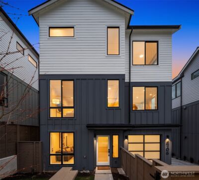 4406 1st Avenue NE, Seattle, WA 98105 - Photo 1