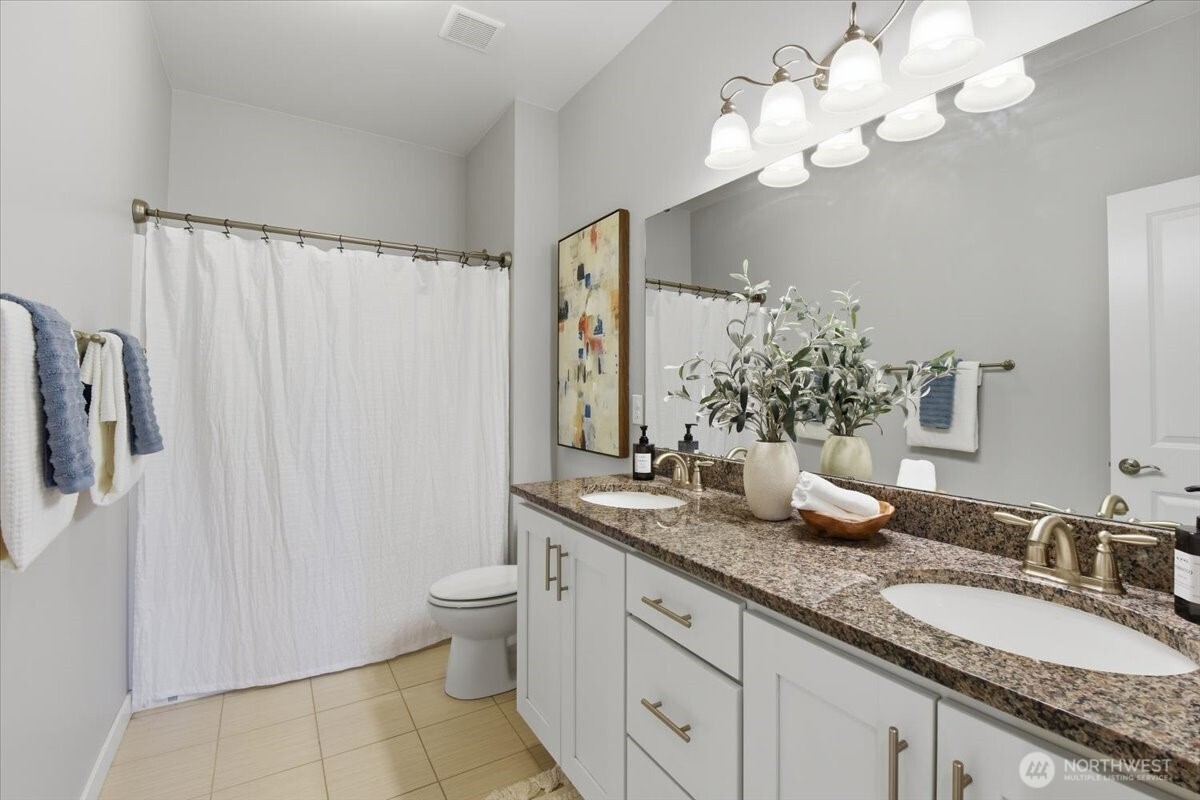 9125 Satterlee Avenue SE, Snoqualmie, WA 98065