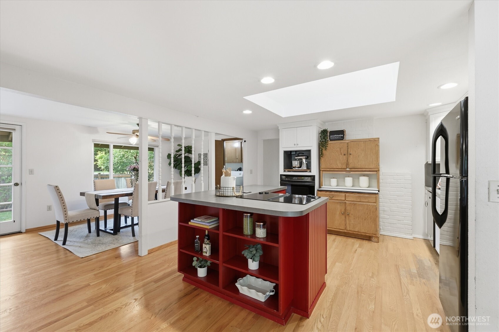 7032 132nd Avenue NE, Kirkland, WA 98033