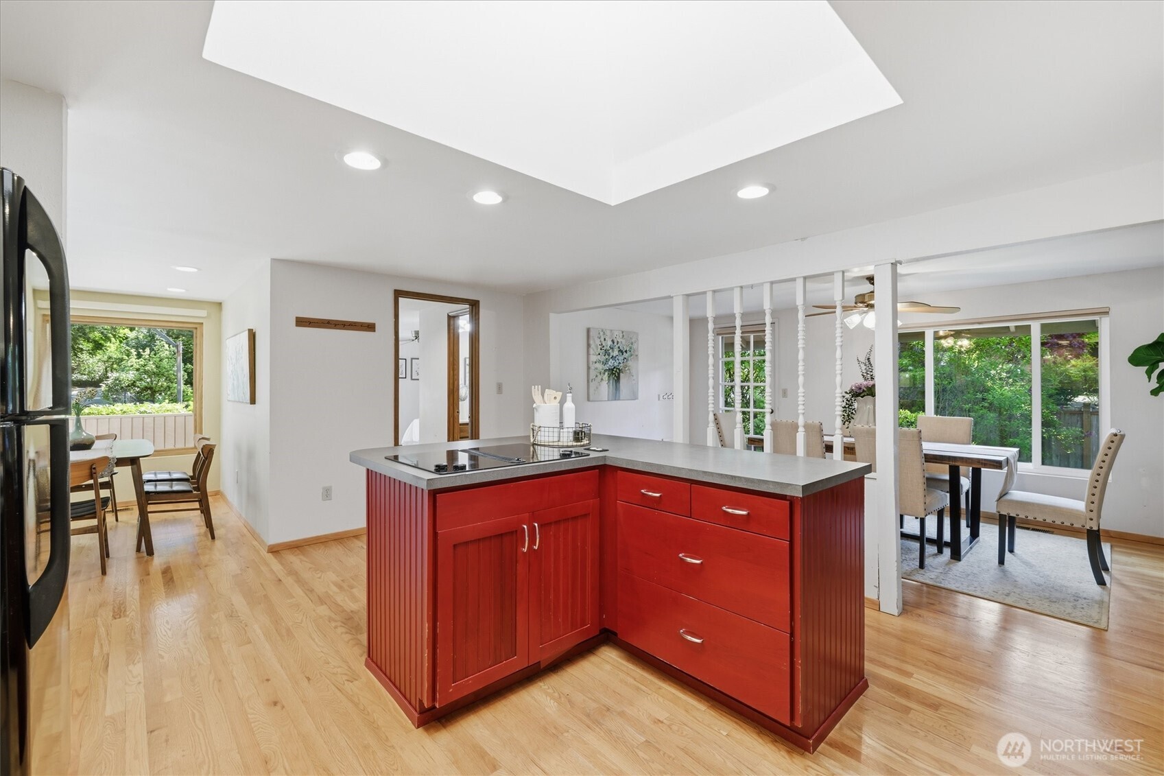 7032 132nd Avenue NE, Kirkland, WA 98033