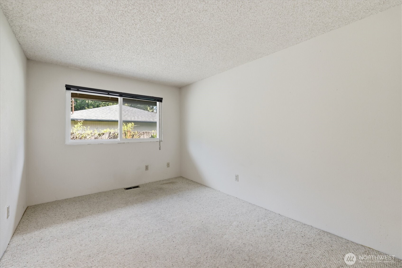 7032 132nd Avenue NE, Kirkland, WA 98033