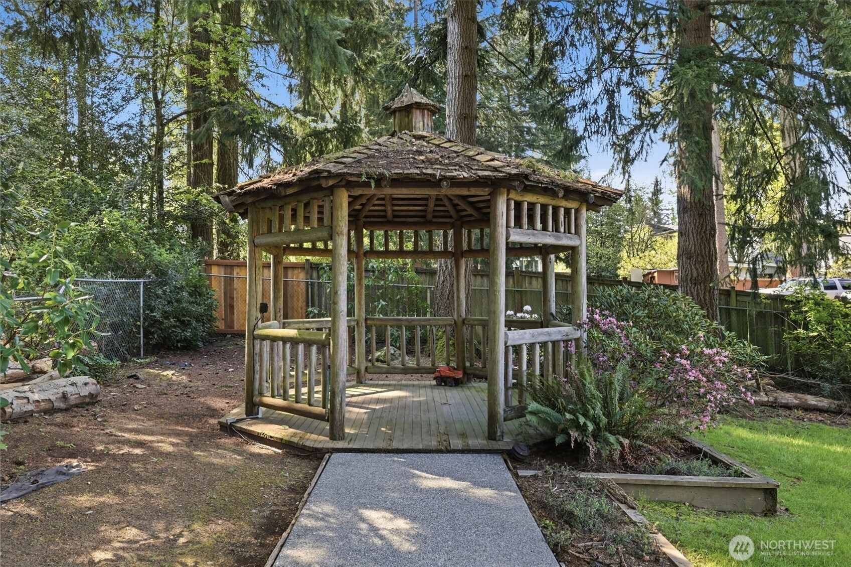 7032 132nd Avenue NE, Kirkland, WA 98033