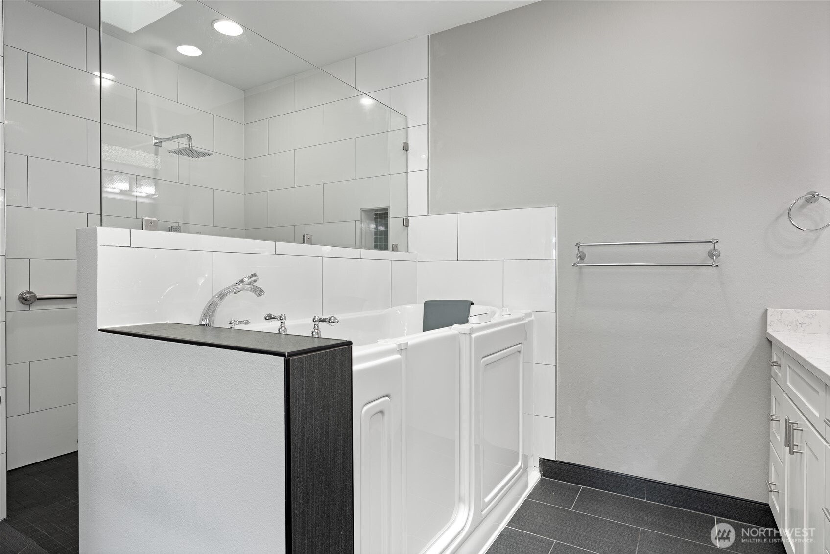 1253 Beach Drive E, Port Orchard, WA 98366
