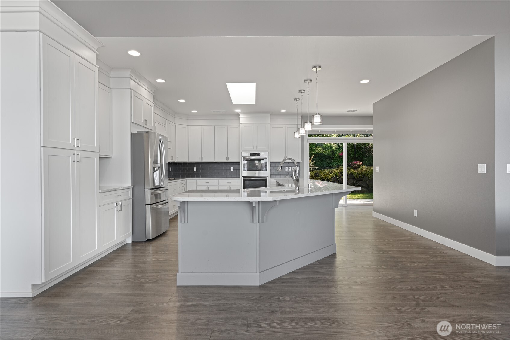 1253 Beach Drive E, Port Orchard, WA 98366
