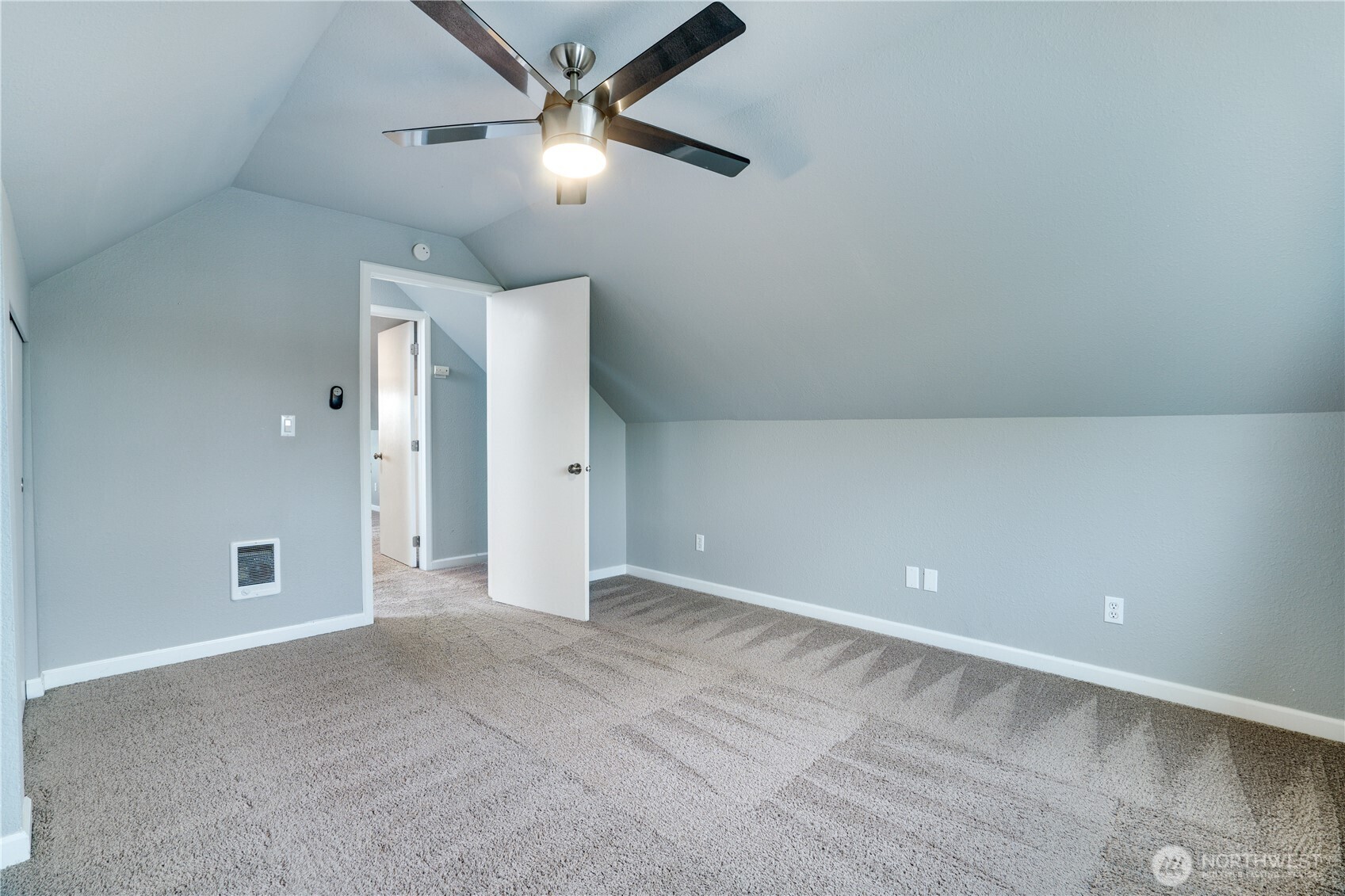 5414 S Pine Street , Tacoma, WA 98409