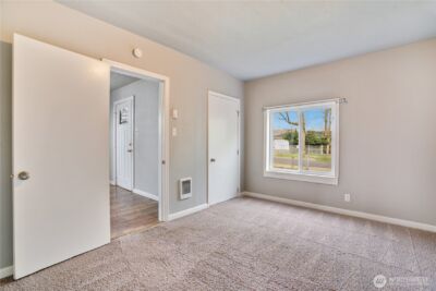 5414 S Pine Street , Tacoma, WA 98409 - Photo 7