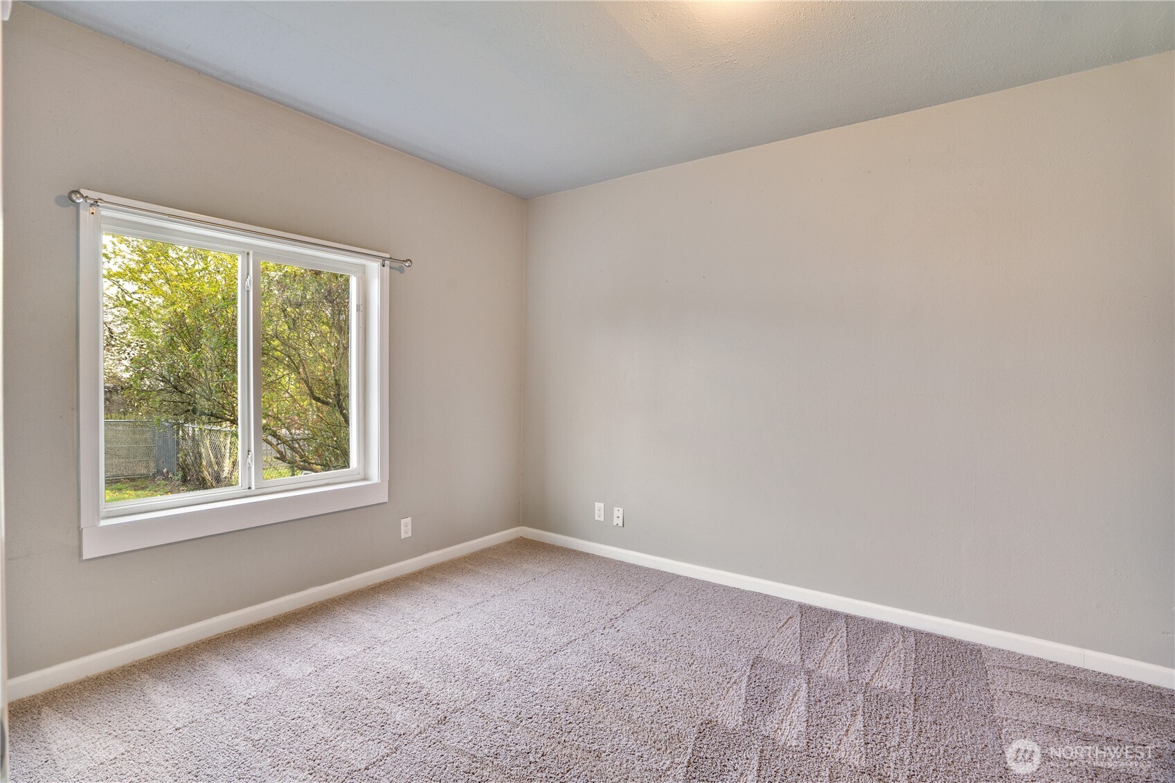 5414 S Pine Street , Tacoma, WA 98409