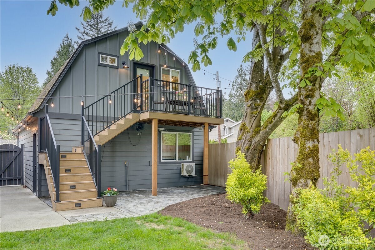 1109 Lewis Lane SE, Issaquah, WA 98027